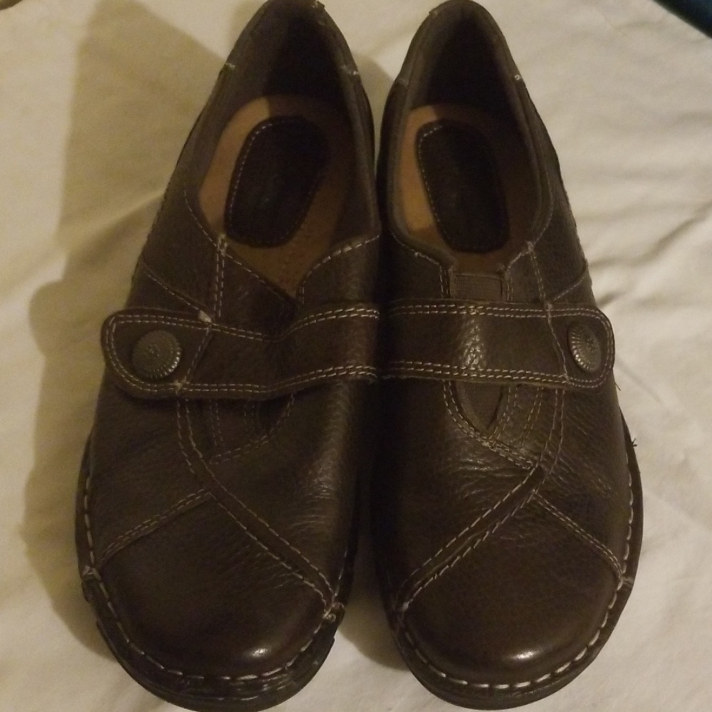 A pair shoe